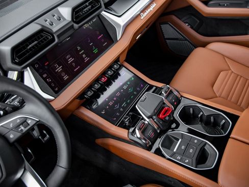 Used 2026 Lamborghini Urus SE image 30