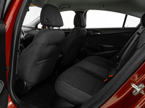 Used 2017 Chevrolet Cruze LT w/ Convenience Package image 32