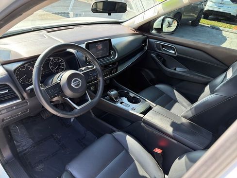 Used 2021 Nissan Rogue SV w/ Premium Package image 14