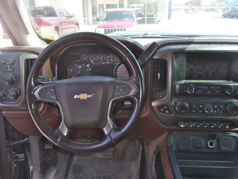 Used 2018 Chevrolet Silverado 2500 High Country w/ Duramax Plus Package AWD/4WD image 9