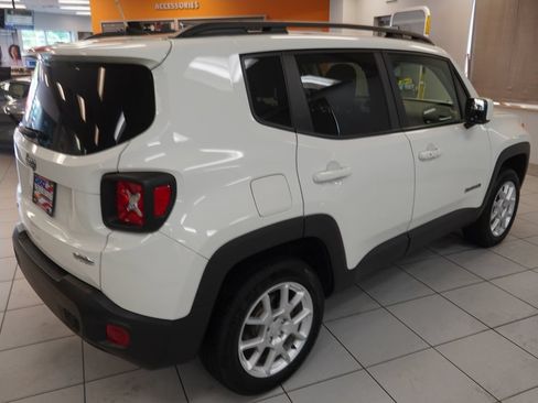 Used 2020 Jeep Renegade Latitude w/ Cold Weather Group AWD/4WD image 12