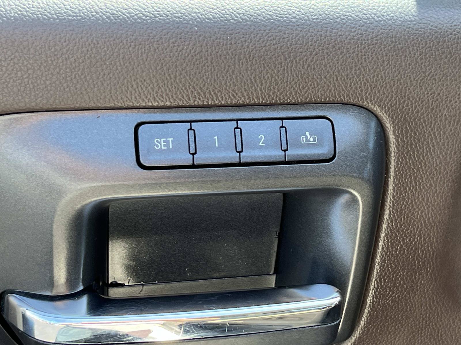 Used 2015 GMC Sierra 1500 Denali AWD/4WD image 27