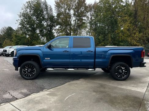 Used 2018 GMC Sierra 1500 SLT w/ All Terrain Package image 11