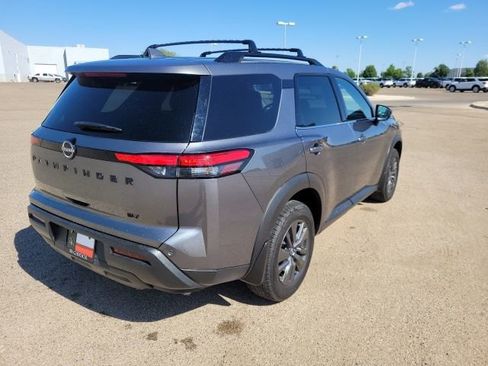 Used 2024 Nissan Pathfinder SV w/ Black Appearance Package FWD image 6