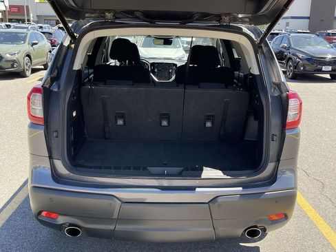 Used 2025 Subaru Ascent Premium AWD/4WD image 9