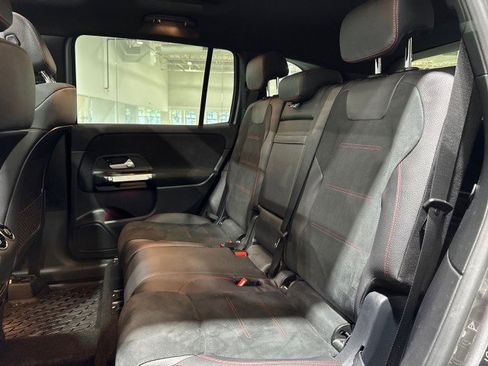 Used 2021 Mercedes-Benz GLB 250 4MATIC image 48