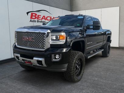 Used 2015 GMC Sierra 2500 Denali w/ Duramax Plus Package