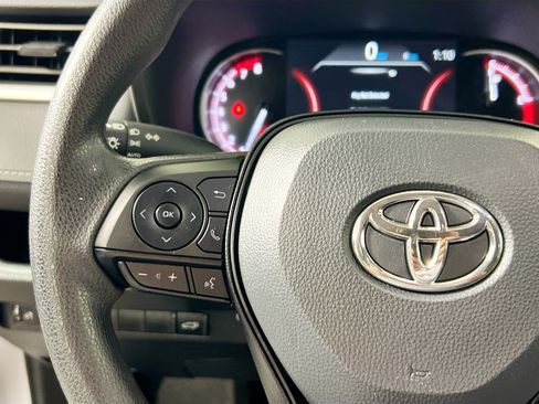 Used 2025 Toyota RAV4 XLE w/ Convenience Package FWD image 17