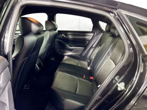 Used 2018 Honda Accord Sport image 19