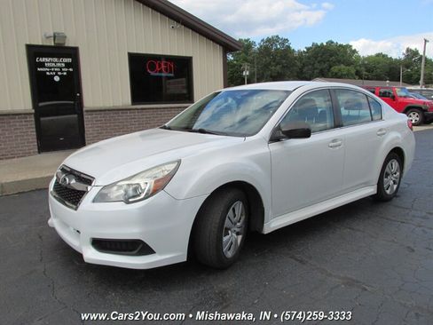 Used 2013 Subaru Legacy 2.5i AWD/4WD image 2