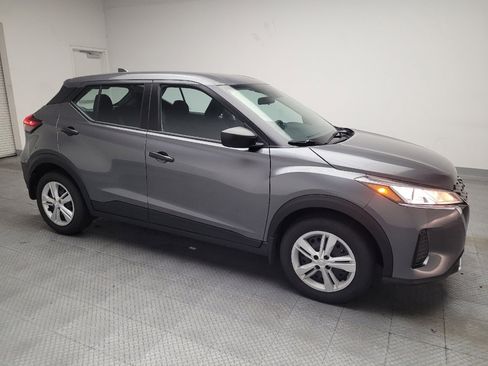 Used 2024 Nissan Kicks S image 11