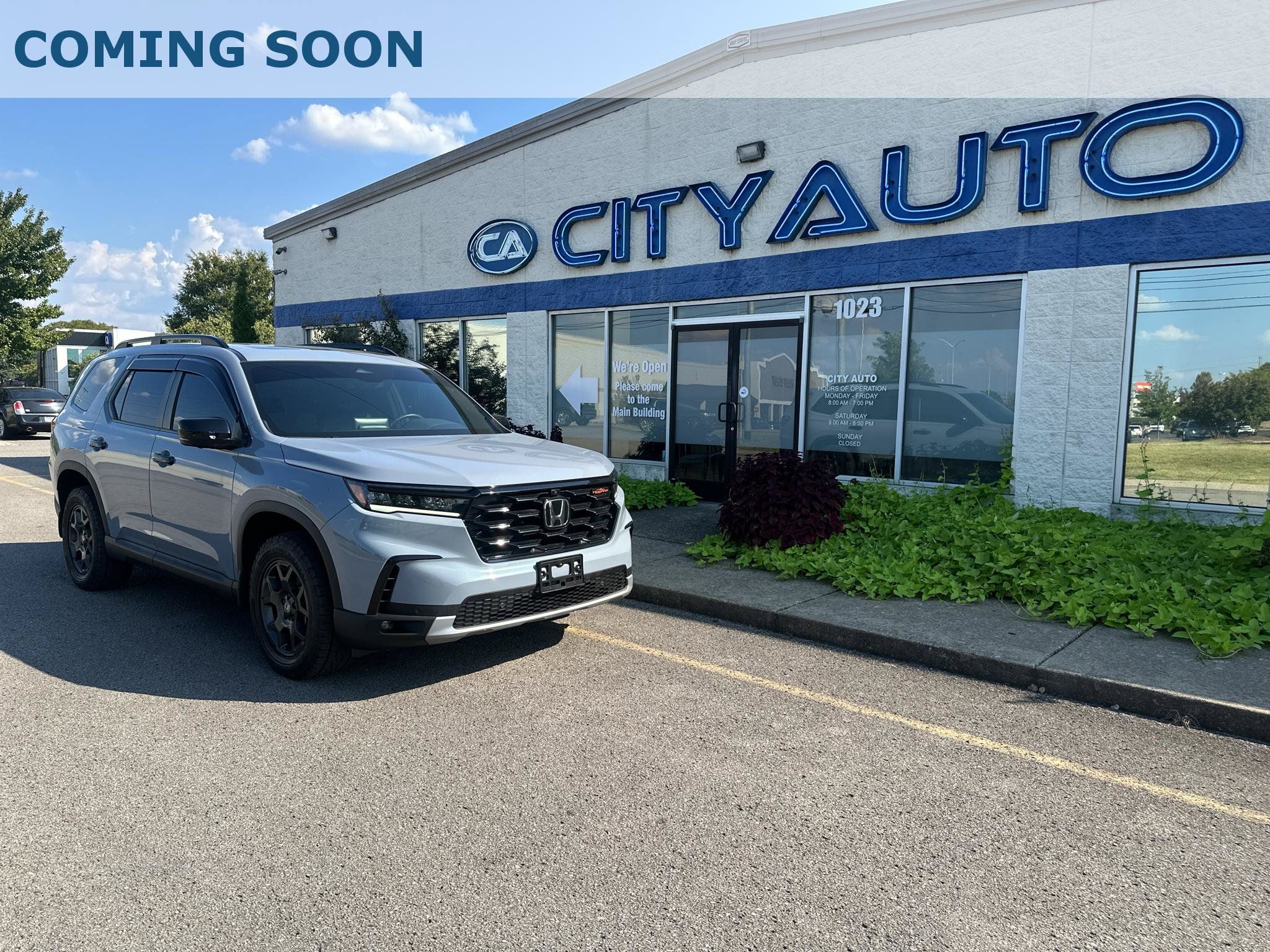 Used 2025 Honda Pilot TrailSport image 1