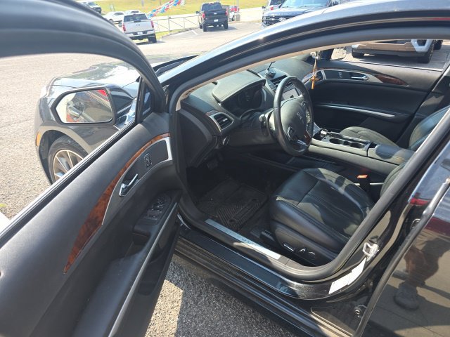 Used 2014 Lincoln MKZ w/ Equipment Group 102A Reserve FWD image 3