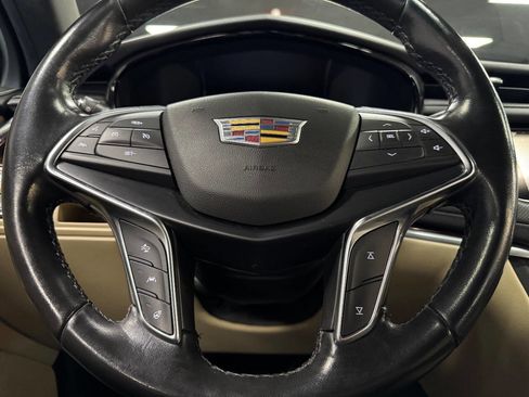 Used 2019 Cadillac XT5 Luxury image 20