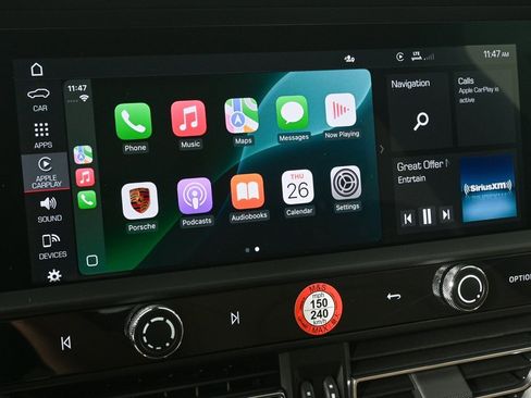 Certified 2025 Porsche Macan image 16