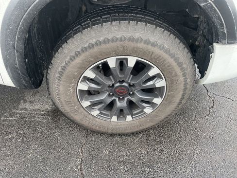 Used 2023 Nissan Titan PRO-4X image 36