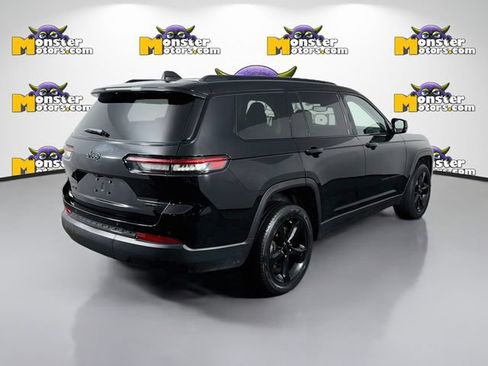 Used 2023 Jeep Grand Cherokee L Limited AWD/4WD image 5