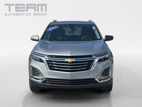 Used 2023 Chevrolet Equinox Premier FWD image 2