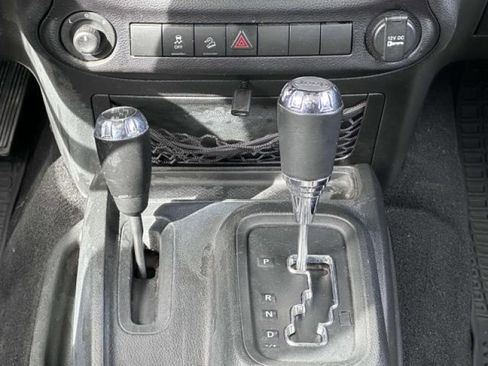 Used 2018 Jeep Wrangler Unlimited Sport S image 20