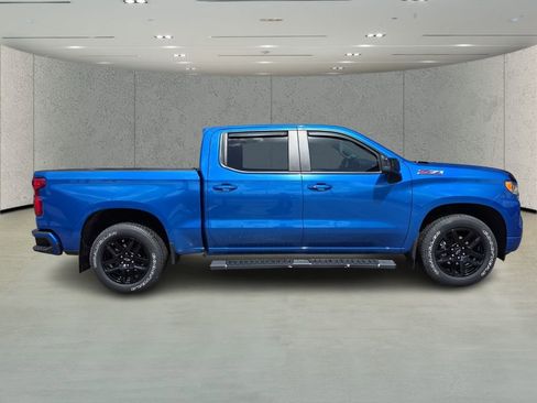 Used 2023 Chevrolet Silverado 1500 RST image 2