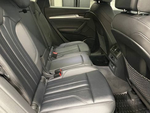 Used 2020 Audi Q5 2.0T Titanium Premium Plus w/ Premium Plus Package AWD/4WD image 19