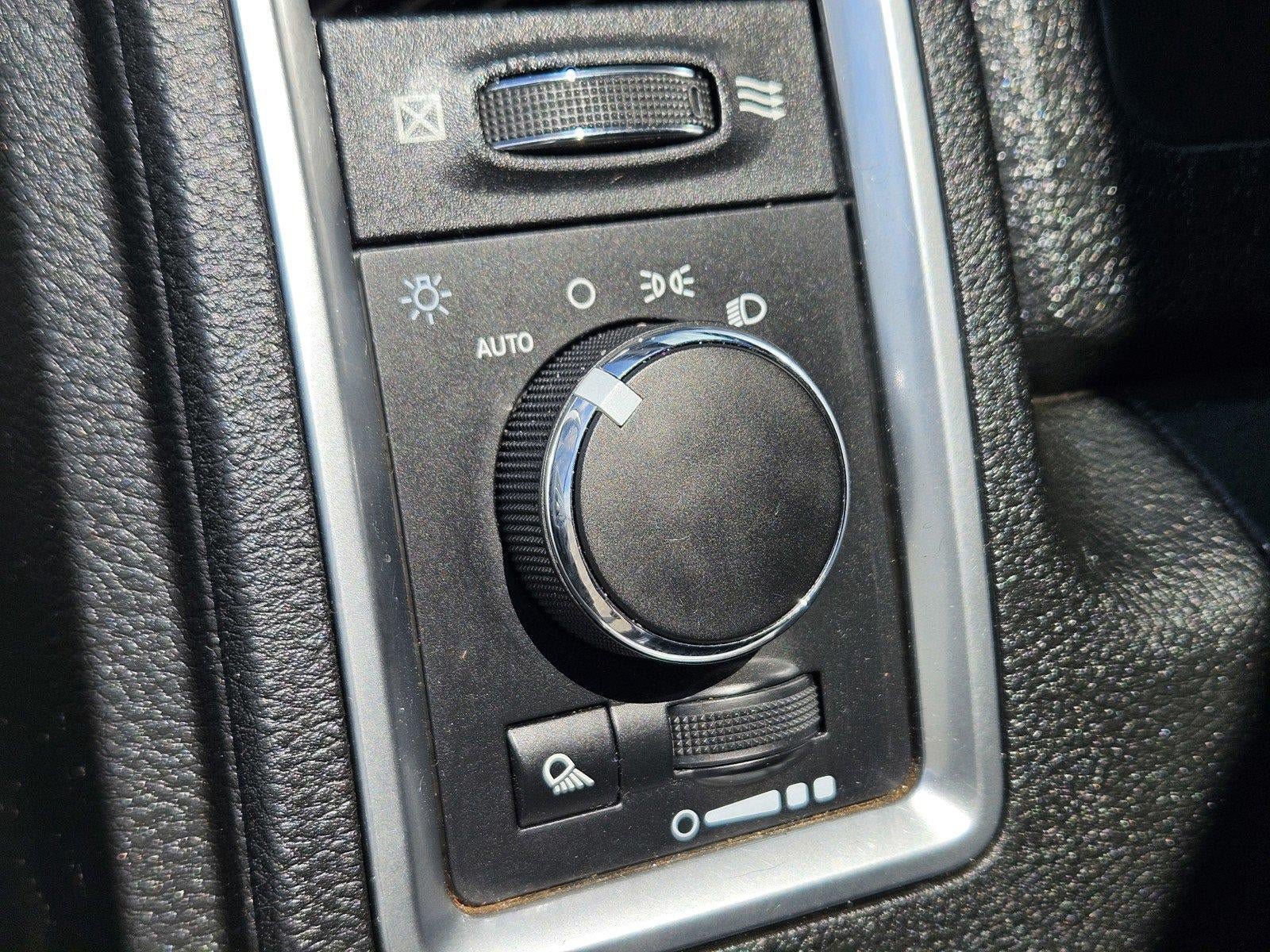 Used 2021 RAM 1500 Classic SLT RWD image 16