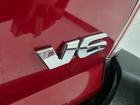 Used 2015 Toyota Tacoma Base image 33