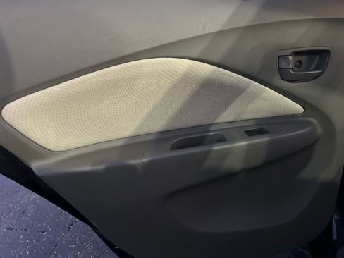 Used 2012 Toyota Yaris Sedan image 12