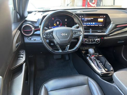 Used 2025 Chevrolet Trax RS w/ Driver Confidence Package FWD image 18