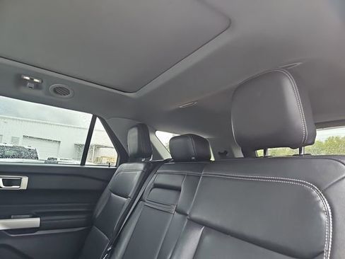 Used 2021 Ford Explorer XLT w/ Equipment Group 202A image 17