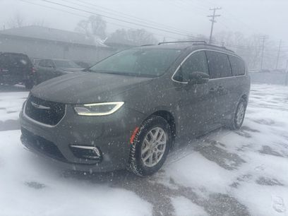 Used 2022 Chrysler Pacifica Touring-L