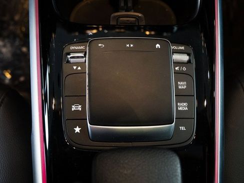 Certified 2022 Mercedes-Benz GLB 250 4MATIC image 18