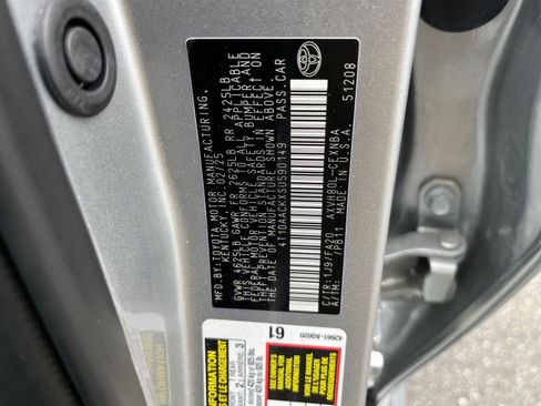 Used 2025 Toyota Camry LE image 28