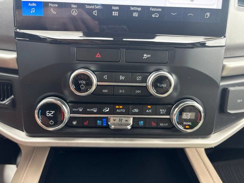 Used 2022 Ford Expedition Max XLT RWD image 39