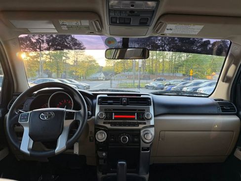 Used 2013 Toyota 4Runner SR5 image 29