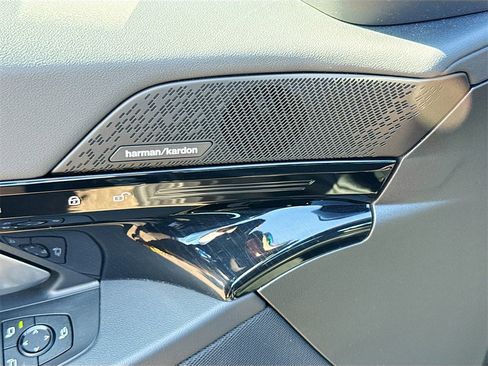 Used 2024 BMW 530i image 20