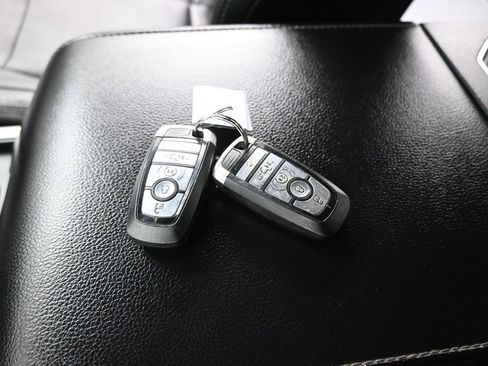 Certified 2018 Ford F250 Lariat w/ Lariat Ultimate Package image 18