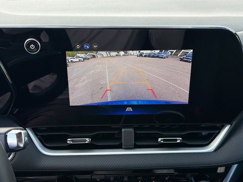 Used 2026 Chevrolet Equinox LT image 32