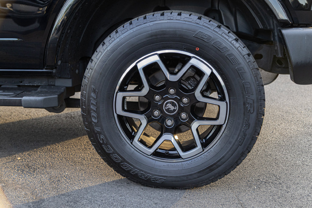 Used 2022 Ford Bronco Outer Banks AWD/4WD image 10