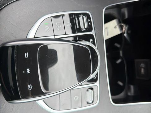 Used 2018 Mercedes-Benz E 300 4MATIC image 26
