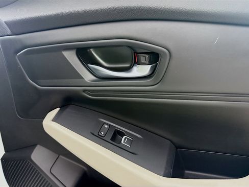 Used 2023 Honda Accord EX image 31