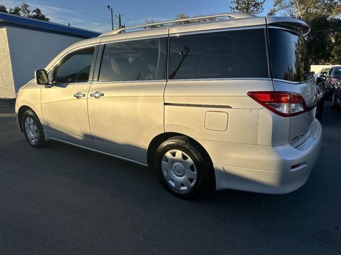 Used 2014 Nissan Quest S image 5