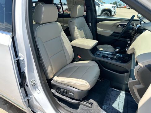 Used 2023 Chevrolet Traverse Premier AWD/4WD image 26