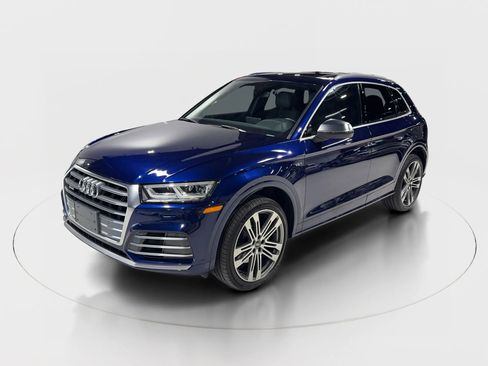 Used 2018 Audi SQ5 Premium Plus w/ Navigation Package image 6