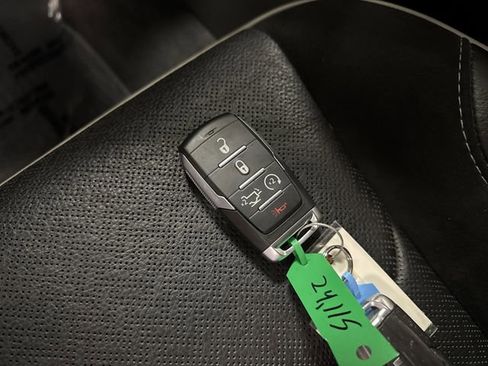 Used 2022 RAM 1500 Laramie image 29