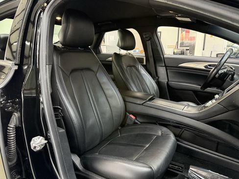 Used 2017 Lincoln MKZ Reserve image 17