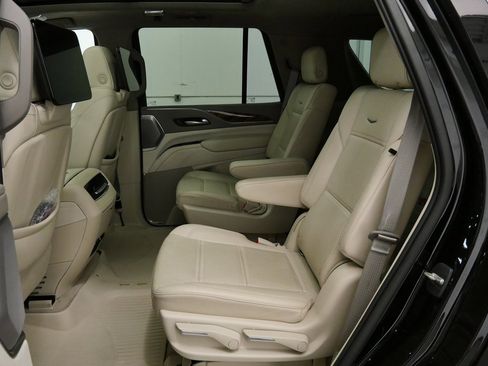 Used 2021 Cadillac Escalade Premium Luxury Platinum image 20