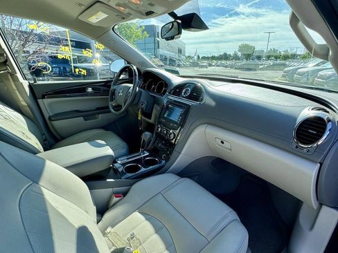 Used 2017 Buick Enclave Leather FWD image 17