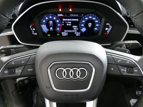 Certified 2025 Audi Q3 2.0T Premium Plus w/ Premium Plus Package image 18