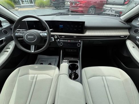 Used 2025 Hyundai Sonata SEL FWD image 16
